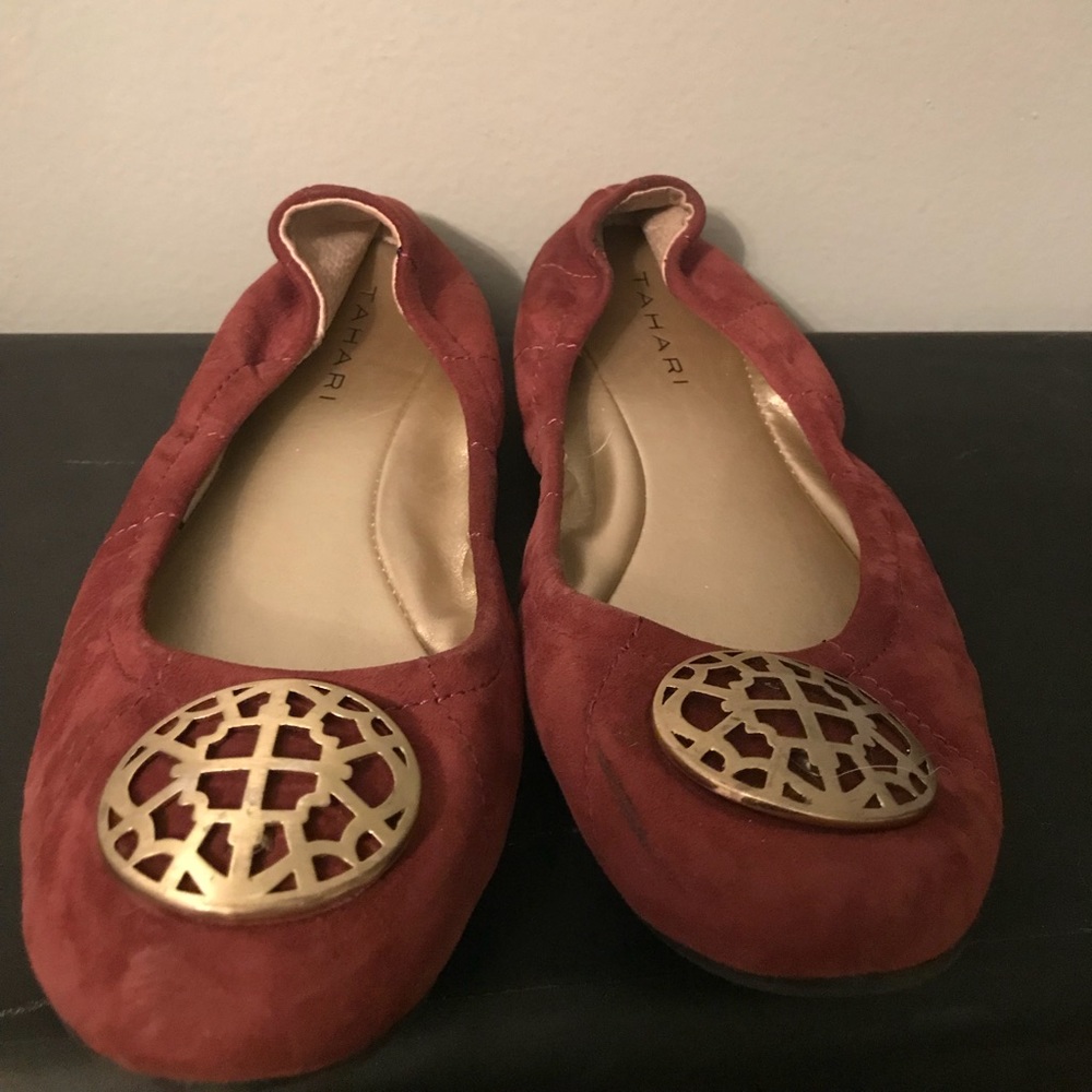 Tahari flats